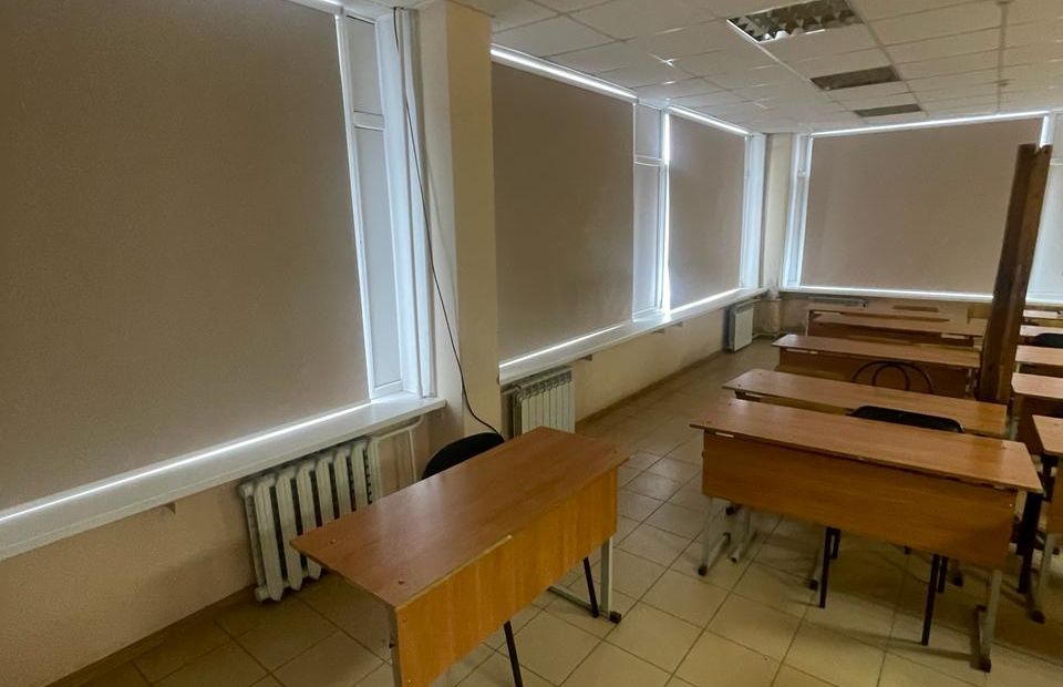 Бентин на большие окна, ткань Сиде блэкаут